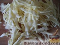 Фото приготовления рецепта: Щи из свежей капусты (классический рецепт) - шаг №8