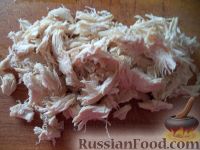 Фото приготовления рецепта: Салат куриный "Очарование" с черносливом - шаг №2