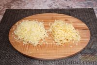 Фото приготовления рецепта: Запеканка из макарон с фаршем, творогом и сыром - шаг №4