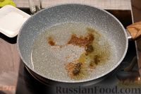 Фото приготовления рецепта: Рагу из рыбы с кабачками, перцем и маслинами, в томатном соусе - шаг №5