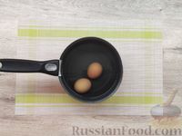 Фото приготовления рецепта: Конвертики из лаваша с яйцами и сыром - шаг №2