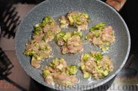 Фото приготовления рецепта: Рубленые куриные котлеты с брокколи - шаг №6