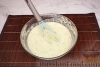 Фото приготовления рецепта: Блинчики из брокколи с копчёной курицей, огурцами и сыром - шаг №7