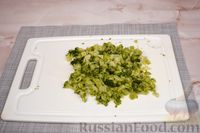 Фото приготовления рецепта: Запеканка-омлет с брокколи, ветчиной и сыром - шаг №3