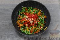 Фото приготовления рецепта: Рис с овощами и стручковой фасолью, на сковороде - шаг №9
