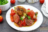 Фото приготовления рецепта: Куриные ножки, запечённые с колбасками и овощами - шаг №14