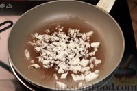 Фото приготовления рецепта: Мясные тефтели, тушенные в томатном соусе со сладким перцем - шаг №9