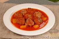 Фото приготовления рецепта: Мясные тефтели, тушенные в томатном соусе со сладким перцем - шаг №16