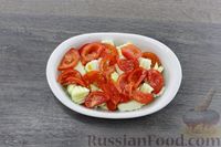 Фото приготовления рецепта: Запеканка из патиссонов с помидорами и сметанно-яичной заливкой - шаг №8