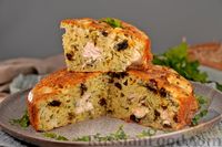 Фото к рецепту: Сырный пирог с курицей и черносливом