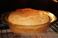 Фото приготовления рецепта: Заливной пирог с яйцом и укропом - шаг №16