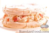 Фото к рецепту: Торт-безе с ревенем и имбирем