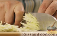Фото приготовления рецепта: Тосканский салат с фенхелем, апельсинами и орешками - шаг №1