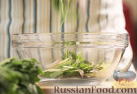 Фото приготовления рецепта: Тосканский салат с фенхелем, апельсинами и орешками - шаг №4