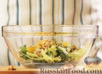Фото приготовления рецепта: Тосканский салат с фенхелем, апельсинами и орешками - шаг №9