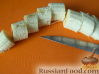 Фото приготовления рецепта: Бананово-молочное желе - шаг №2