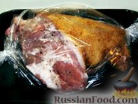 Фото приготовления рецепта: Свиная рулька, запеченная в духовке - шаг №5