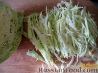 Фото приготовления рецепта: Легкий салат из капусты - шаг №4