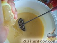 Фото приготовления рецепта: Малина в собственном соку, с сахаром (на зиму) - шаг №7