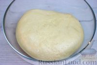 Фото приготовления рецепта: Открытый пирог с фаршем и сыром - шаг №8