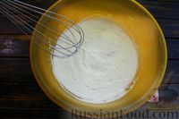 Фото приготовления рецепта: Жареные пирожки на кефире, с творогом и укропом - шаг №3