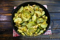 Фото приготовления рецепта: Фриттата с кабачками, фасолью и яблоком - шаг №13
