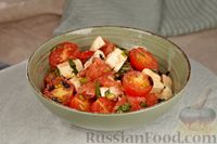 Фото к рецепту: Салат из помидоров, арбуза и феты