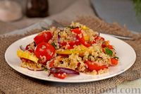 Фото к рецепту: Салат с булгуром, помидорами черри и болгарским перцем