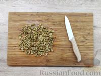 Фото приготовления рецепта: Рагу с фаршем, картошкой и оливками - шаг №8