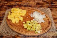 Фото приготовления рецепта: Рагу с картошкой, капустой, кабачками и тушёнкой - шаг №2