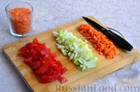 Фото приготовления рецепта: Чечевица с помидорами и грецкими орехами - шаг №2