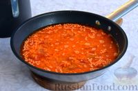 Фото приготовления рецепта: Чечевица с помидорами и грецкими орехами - шаг №7
