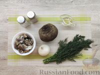 Фото приготовления рецепта: Салат из свёклы с рыбными консервами - шаг №1