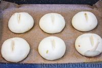 Фото приготовления рецепта: Луковые булочки - шаг №8
