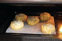 Фото приготовления рецепта: Творожные булочки на рисовой муке, с сырно-чесночной начинкой - шаг №14