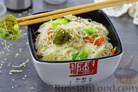 Фото к рецепту: Фунчоза с грибами, брокколи и пекинской капустой