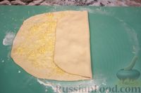 Фото приготовления рецепта: Булочки с сыром, из дрожжевого теста на молоке - шаг №12