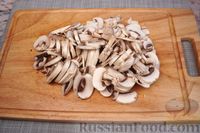 Фото приготовления рецепта: Гречневый киш с творогом, грибами и орехами - шаг №7