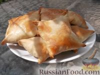 Фото к рецепту: Тандыр самса (слоеные пирожки с мясом по-узбекски)