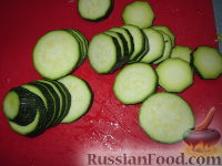 Фото приготовления рецепта: Запеканка с помидорами, цуккини и сыром - шаг №1