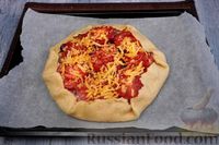 Фото приготовления рецепта: Галета с курицей, помидорами, сыром и луком - шаг №16