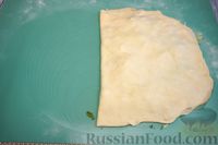 Фото приготовления рецепта: Хлебные палочки с томатным соусом, сыром и зеленью - шаг №12