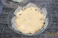 Фото приготовления рецепта: Заливной пирог с яйцом, консервированной рыбой и зеленью - шаг №12