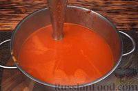 Фото приготовления рецепта: Томатный крем-суп с обжаренными фрикадельками - шаг №11