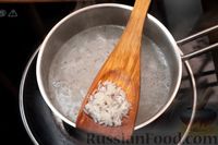 Фото приготовления рецепта: Голубцы из краснокочанной капусты с фаршем и грибами - шаг №3