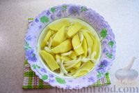 Фото приготовления рецепта: Скумбрия, запечённая с картофелем, в микроволновке - шаг №11