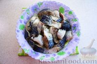 Фото приготовления рецепта: Скумбрия, запечённая с картофелем, в микроволновке - шаг №12