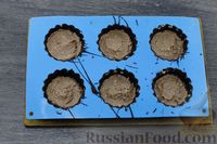 Фото приготовления рецепта: Творожные сырки в шоколаде, с какао, сгущёнкой и кокосовой стружкой - шаг №10