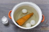 Фото приготовления рецепта: Салат "Дракончик" с копчёной курицей, морковью и сыром - шаг №2