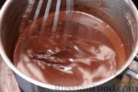 Фото приготовления рецепта: Шоколадные конфеты с печеньем и грецкими орехами - шаг №6